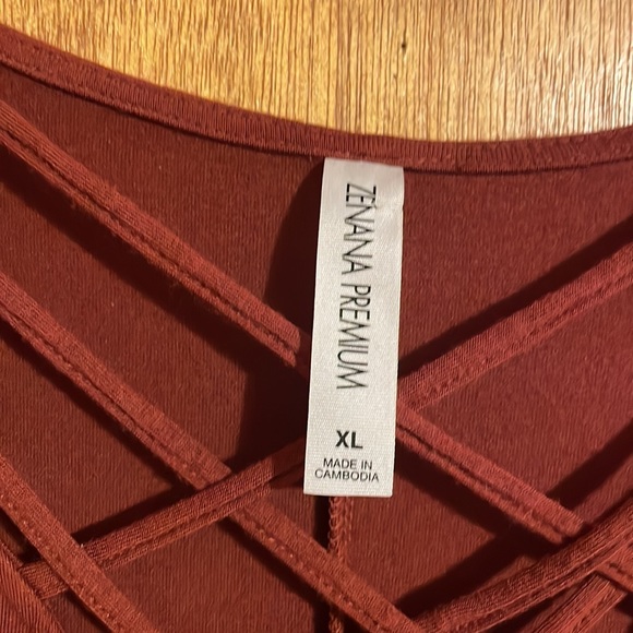 •ZENANA PREMIUM•NWOT BROWN LADDER FRONT 3/4 SLEEVE TUNIC TOP SIZE XL - Picture 5 of 6